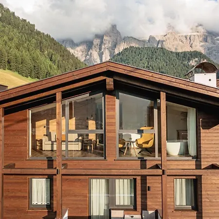 Otel Garni Miara - Your Dolomites 3*