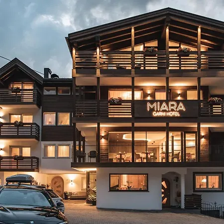 Otel Garni Miara - Your Dolomites